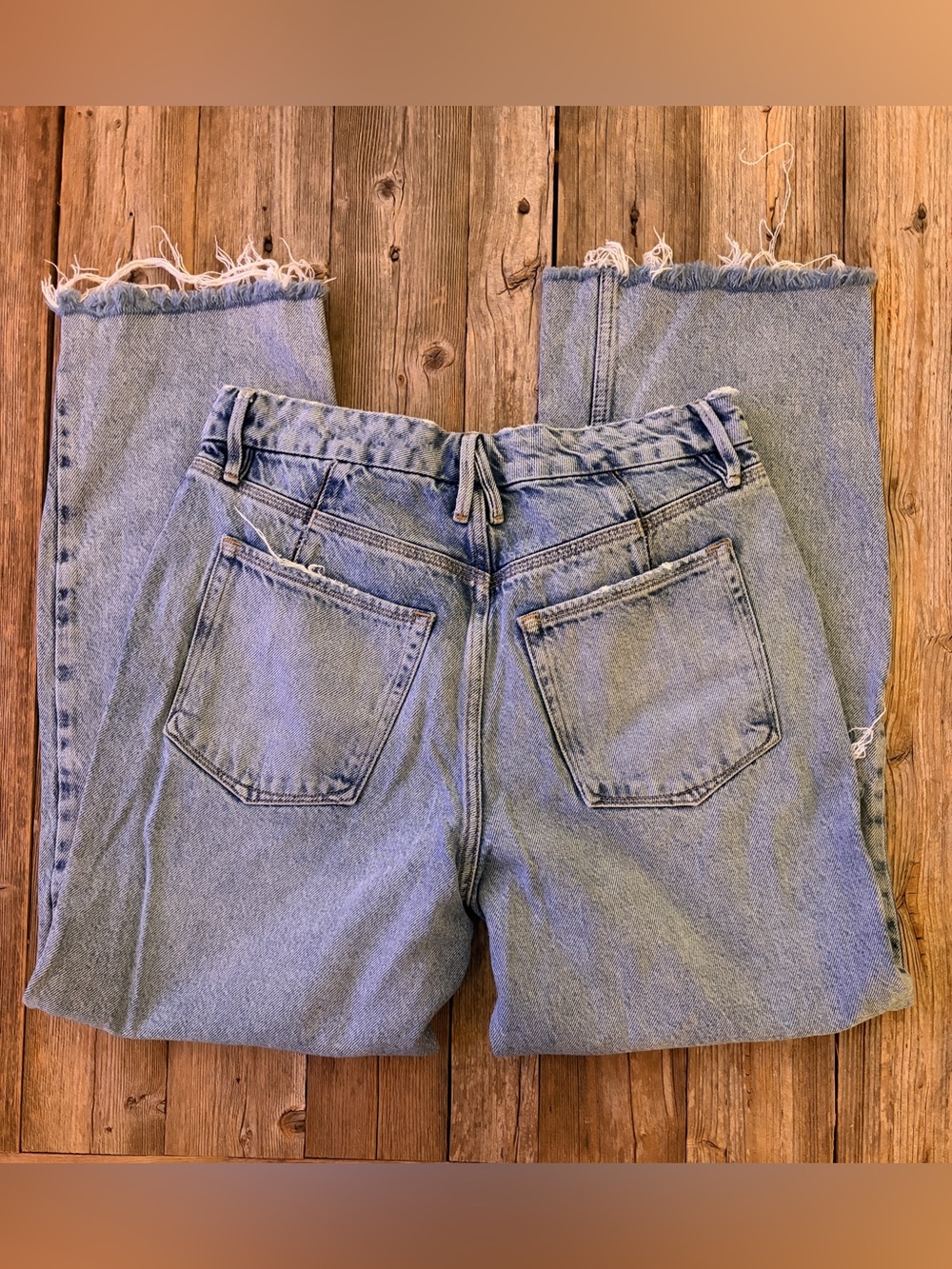 Good American Raw Hem Wide Leg Jeans Size 6 / 28 Light Wash